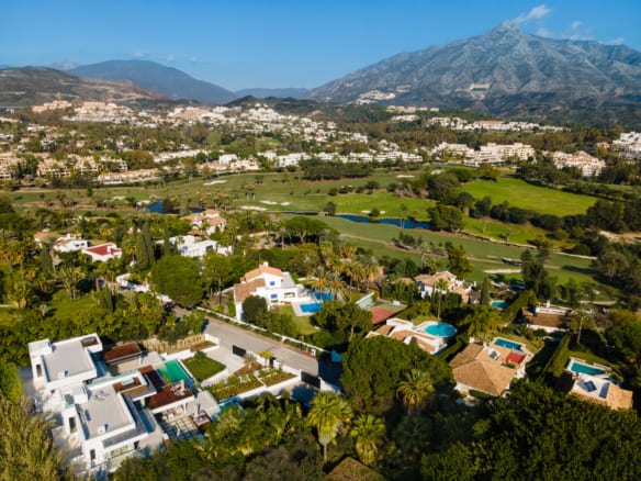 Nueva Andalucia – Modern villa – Mountain & Golf Views