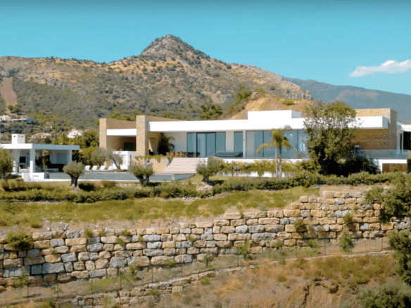 SOLD- Modern 6B Villa – Sea Views – Modern Luxury at Marbella Club Golf Resort 🌟🏡