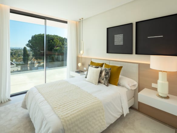 Nueva Andalucia – Modern villa – Mountain & Golf Views