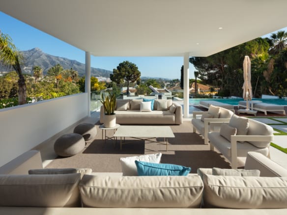 Nueva Andalucia – Modern villa – Mountain & Golf Views