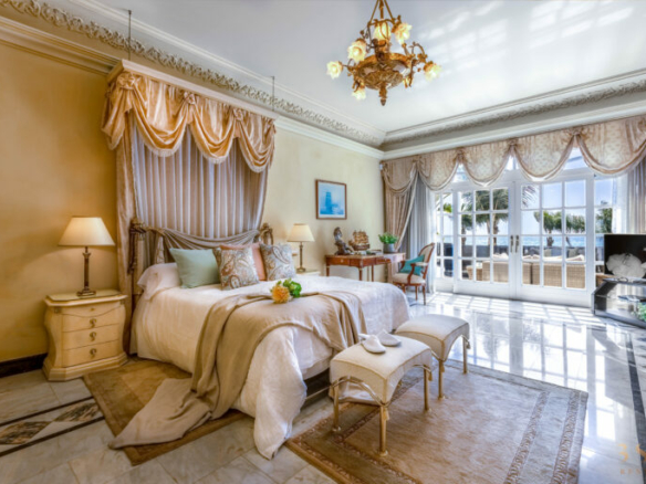 For Rent – Puerto Banus – Beach front Mansion