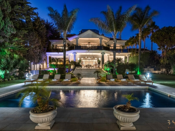 For Rent – Puerto Banus – Beach front Mansion