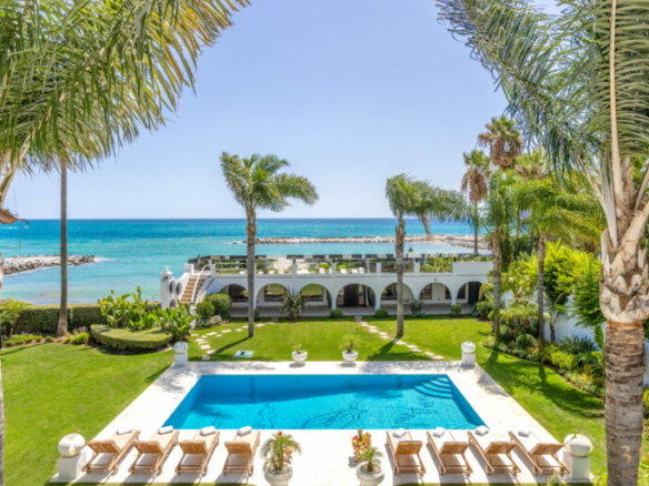 For Rent – Puerto Banus – Beach front Mansion