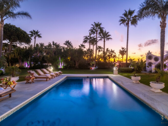 For Rent – Puerto Banus – Beach front Mansion