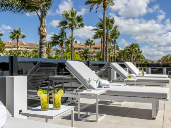 For Rent – Puerto Banus – Beach front Mansion