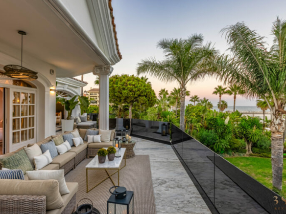 For Rent – Puerto Banus – Beach front Mansion
