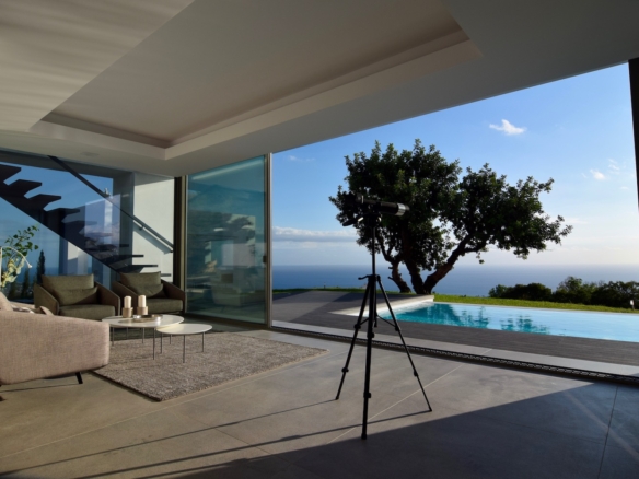 Marbella East – Modern  villa – Sea View – 8 cars garage
