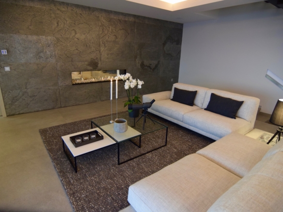 Marbella East – Modern  villa – Sea View – 8 cars garage