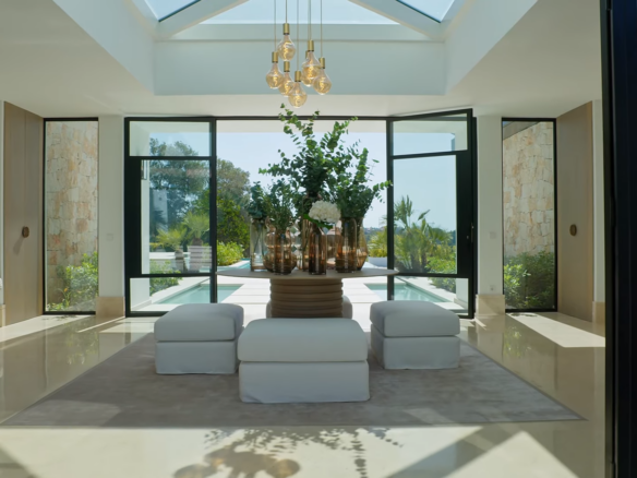 Nueva Andalucia- Impressive 1st Line Golf Villa