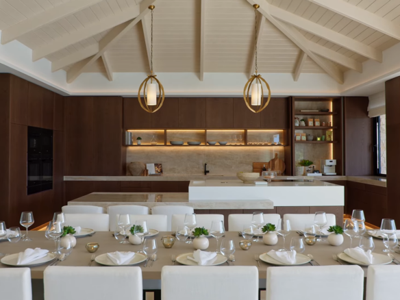 Nueva Andalucia- Impressive 1st Line Golf Villa