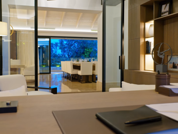Nueva Andalucia- Impressive 1st Line Golf Villa
