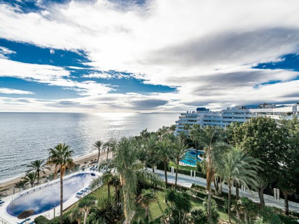 Marbella – MARE NOSTRUM best Beachfront Penthouse