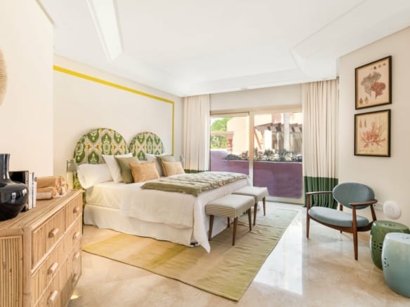 Marbella East – Beachfront Duplex Penthouse & Apts