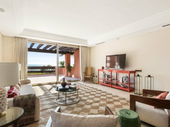 Marbella East – Beachfront Duplex Penthouse & Apts