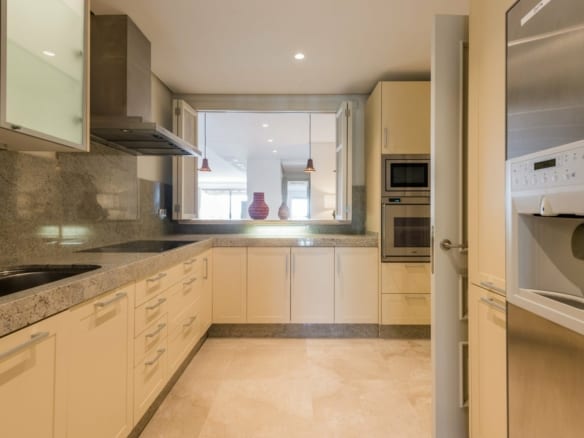 Marbella East – Beachfront Duplex Penthouse & Apts