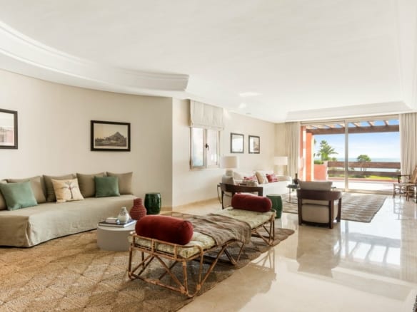 Marbella East – Beachfront Duplex Penthouse & Apts