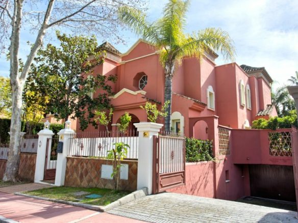 Puerto Banus – Villa Alzambra – 6bed  – For Rent