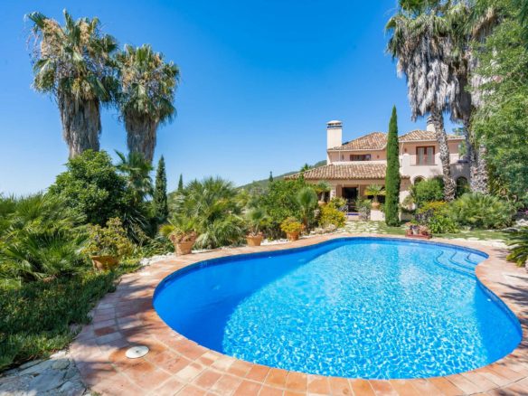 Gaucin  Hilltop villa – Panoramic Sea & Mountain Views