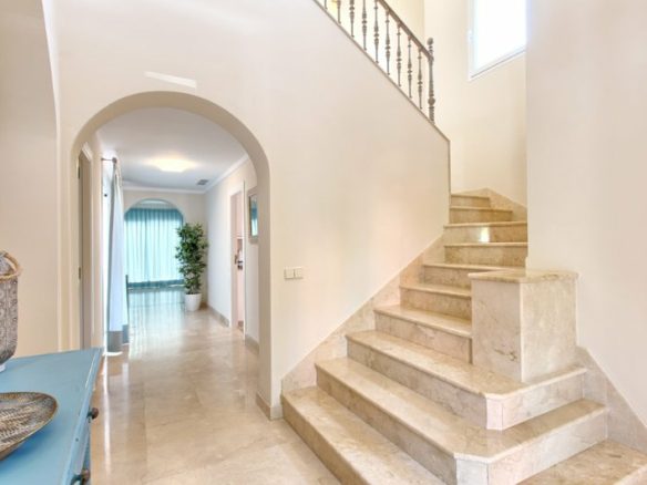 Puerto Banus – Villa Alzambra – 6bed  – For Rent