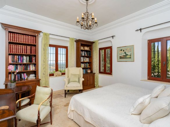 Gaucin  Hilltop villa – Panoramic Sea & Mountain Views