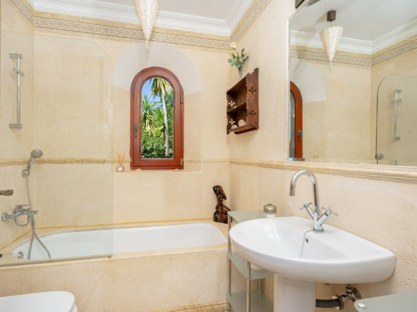 Gaucin  Hilltop villa – Panoramic Sea & Mountain Views