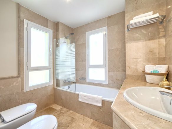 Puerto Banus – Villa Alzambra – 6bed  – For Rent