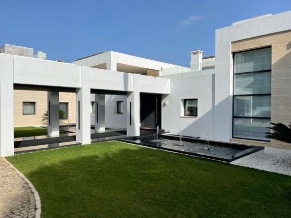 Beachfront Mansion – 10 min  Puerto Banus – RENT