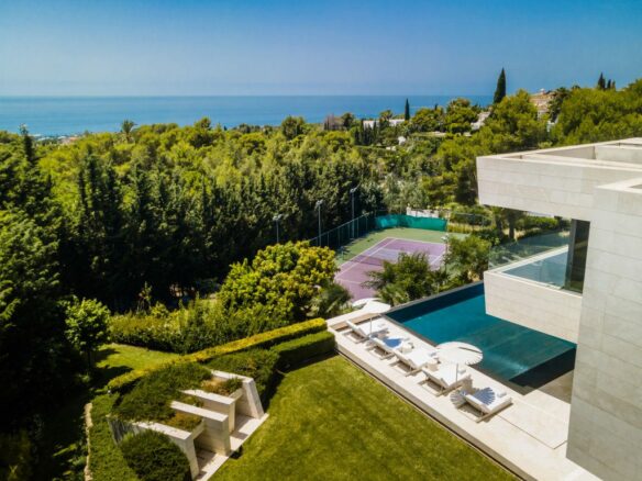 For Rent – Marbella – Modern villa – Tennis Court & Sea Views