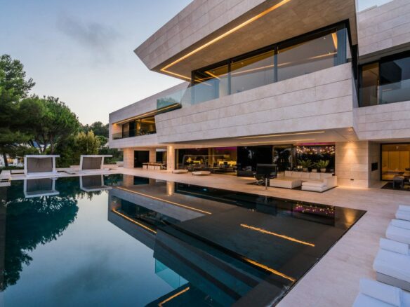For Rent – Marbella – Modern villa – Tennis Court & Sea Views