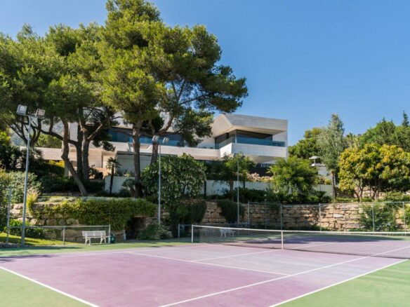 For Rent – Marbella – Modern villa – Tennis Court & Sea Views