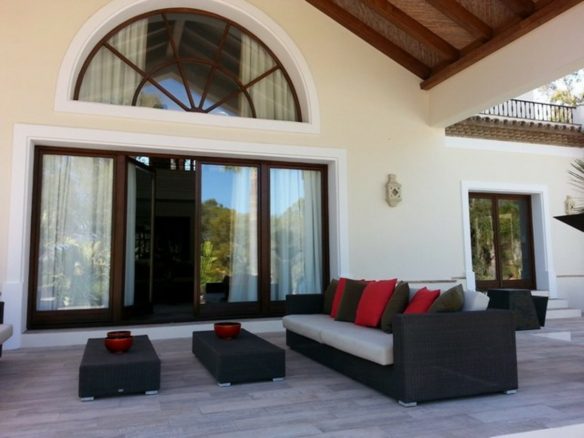Nueva Andalucia –  6bed Mansion – 1st line Golf