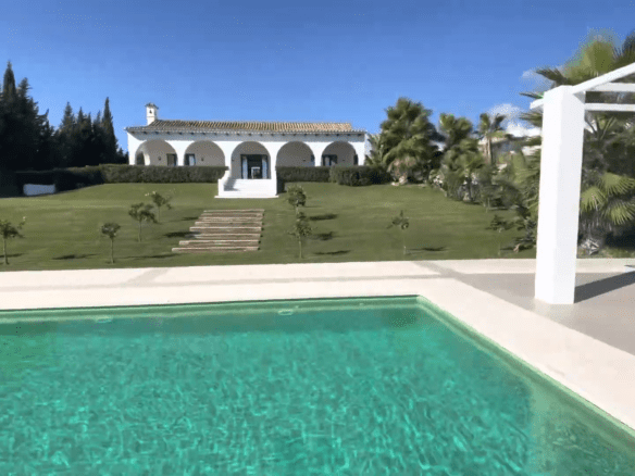 Estepona – Luxury Finca – Near Facilities