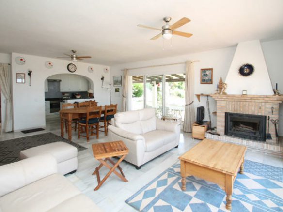 Bargain – Istan 3 bed Villa – Lake & Sea views