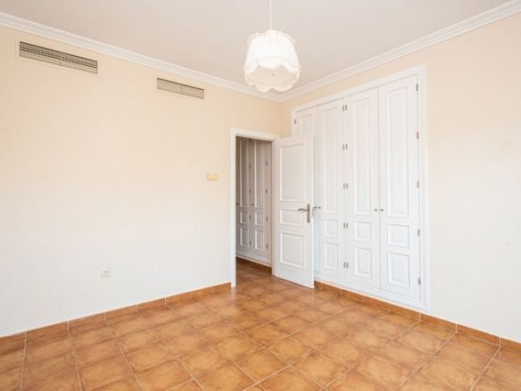 Nueva Andalucia  – 4B House – South facing