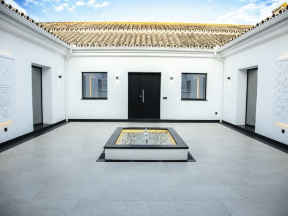 Estepona – Luxury Finca – Near Facilities
