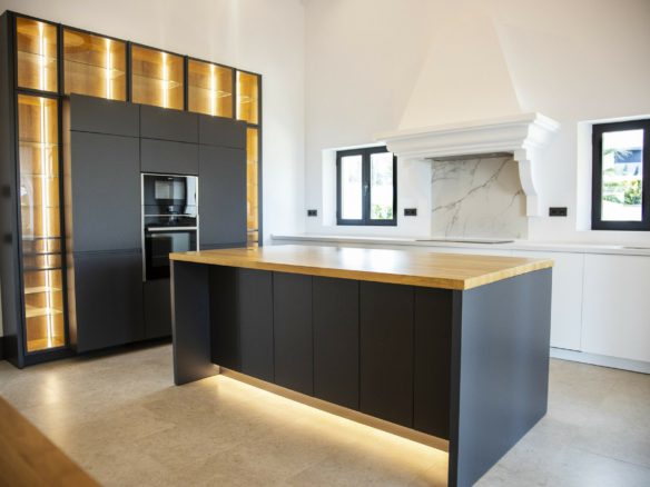 Estepona – Luxury Finca – Near Facilities