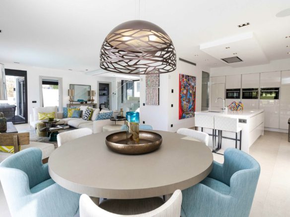 Benahavis – Modern 5 bed villa  – Golf views