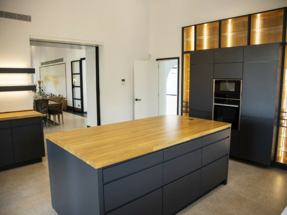 Estepona – Luxury Finca – Near Facilities