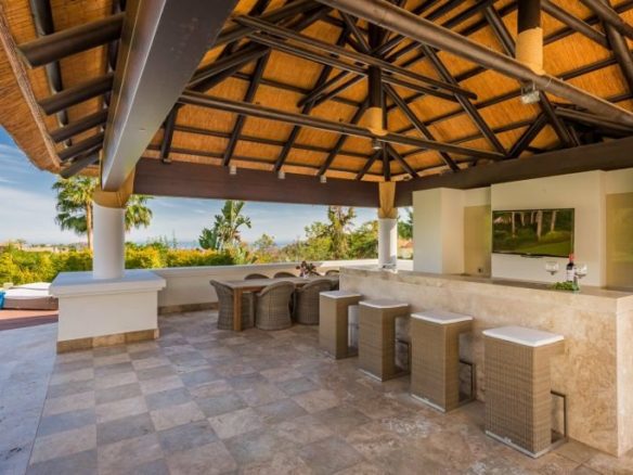 Benahavis – Villa 6bed – Gated – Sea views
