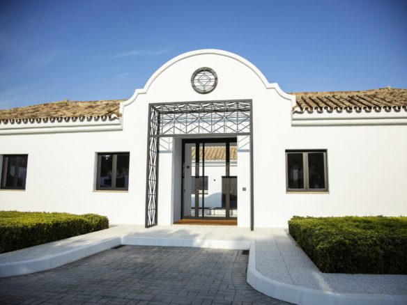 Estepona – Luxury Finca – Near Facilities