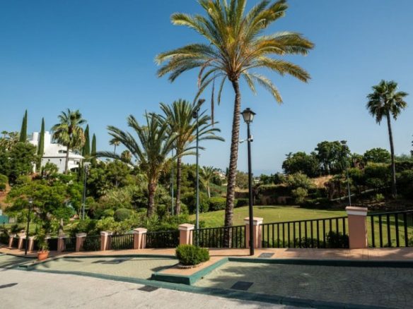 Nueva Andalucia  – 4B House – South facing