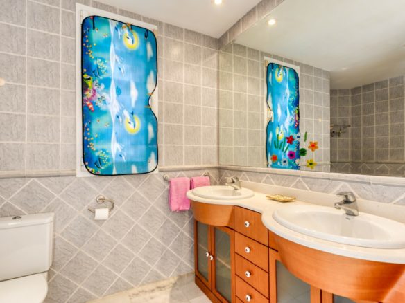 Paraíso Park. Benahavís. 3 bedroom townhouse for sale.