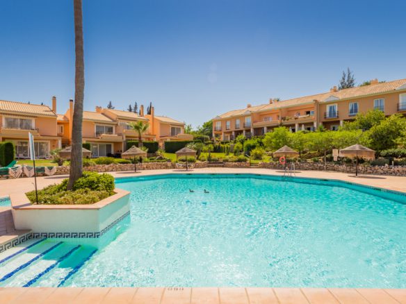 Paraíso Park. Benahavís. 3 bedroom townhouse for sale.