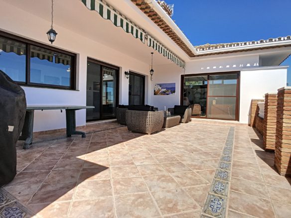Casares – Andalucian Villa for sale  – Sea views