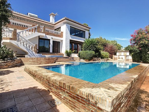 Casares – Andalucian Villa for sale  – Sea views