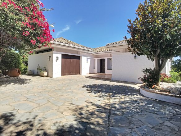 Casares – Andalucian Villa for sale  – Sea views