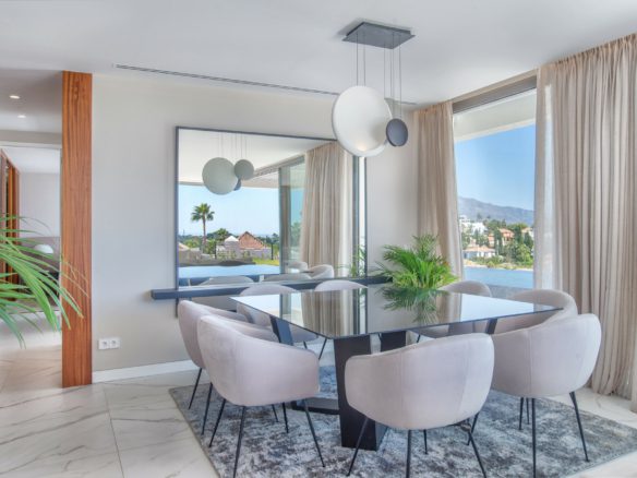 Benahavis- Penthouse – Private Pool- Garden – Sea Views