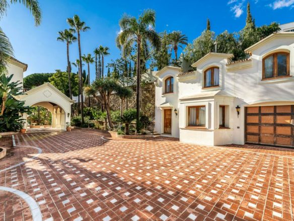 Reduced – Benahavis -16 Bedroom Hotel for sale