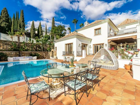Reduced – Benahavis -16 Bedroom Hotel for sale