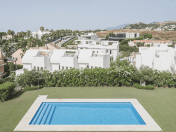 Nueva Andalucia – Modern villa for sale & Rent
